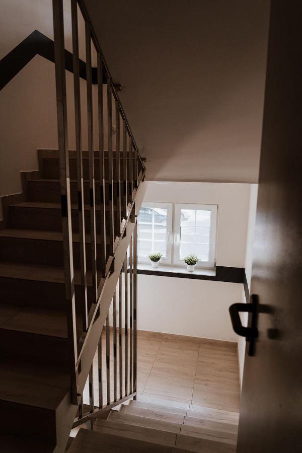 Noclegi Przy Stacji Nowy Dwór Mazowiecki Exterior foto