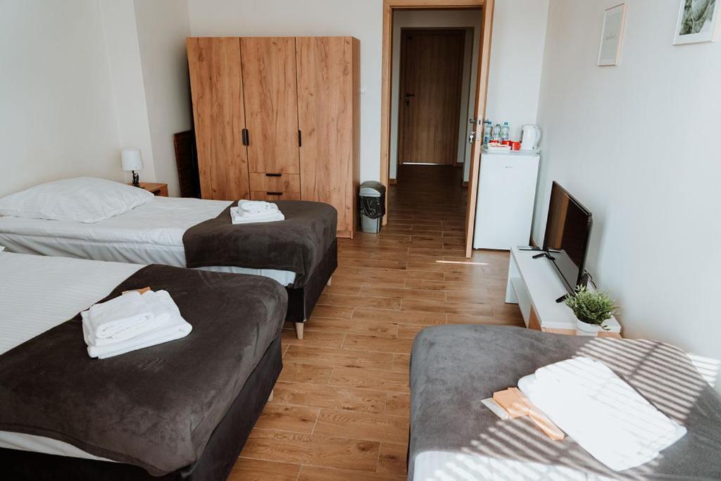 Noclegi Przy Stacji Nowy Dwór Mazowiecki Exterior foto